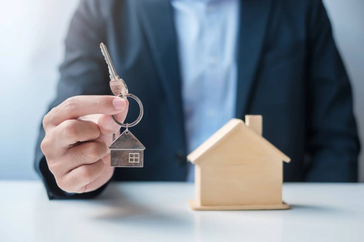 Les stratégies pour revendre un bien immobilier dans une zone sinistrée